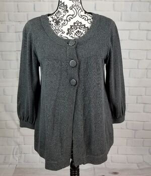 Fylo size medium button front long sleeve sweater